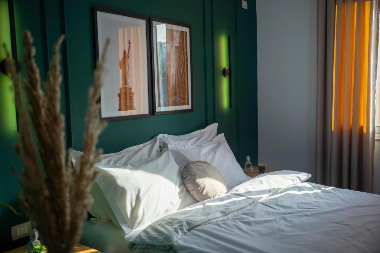 Blloku Area Modern App - The Nest Apartment Tirana Exterior photo